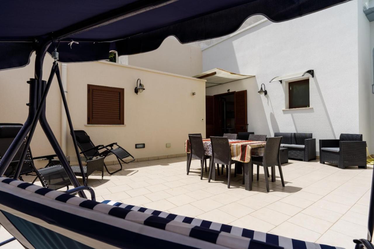 Vacation Rental "Nonna Cecilia" 莱切 外观 照片