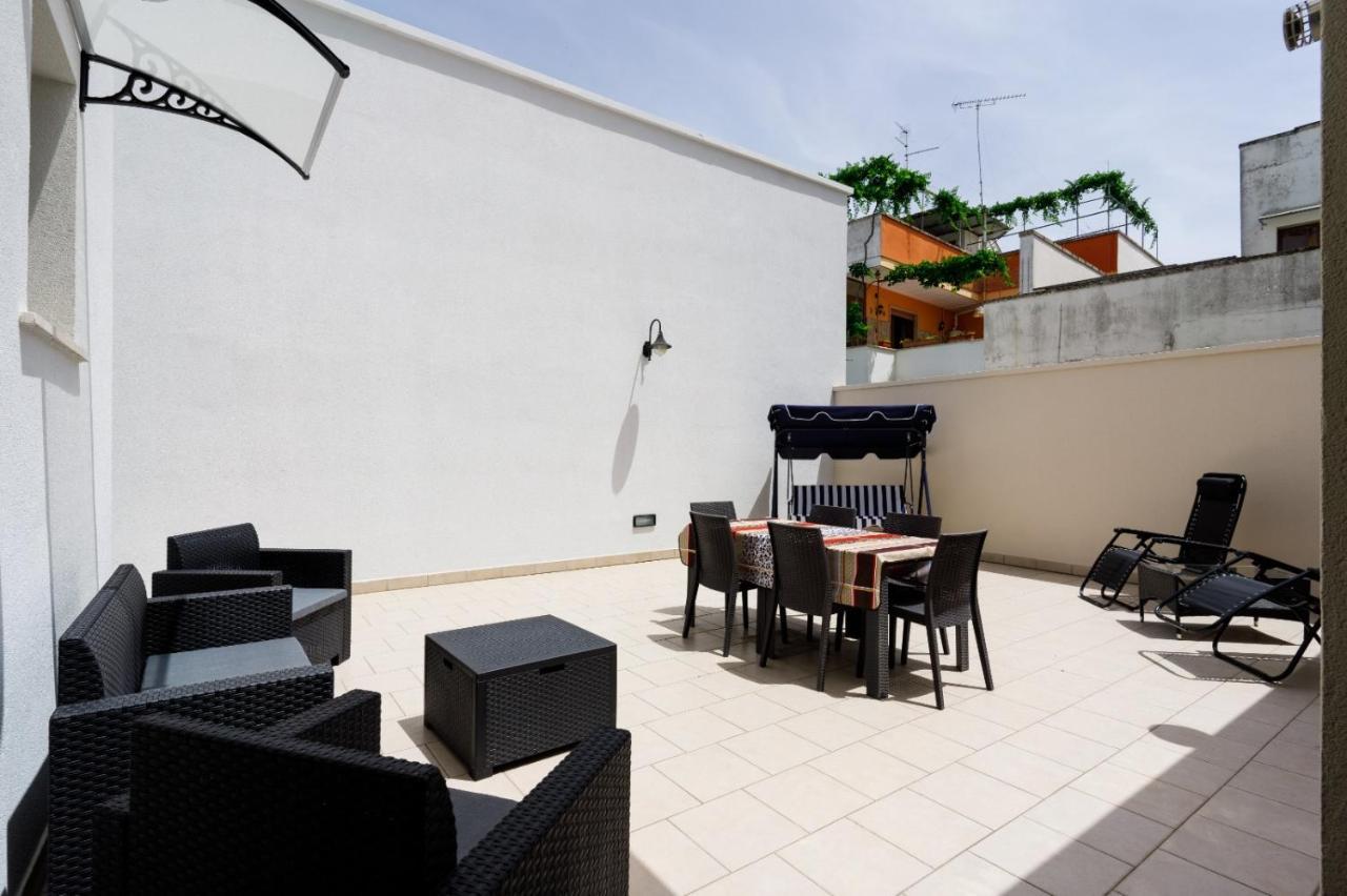 Vacation Rental "Nonna Cecilia" 莱切 外观 照片