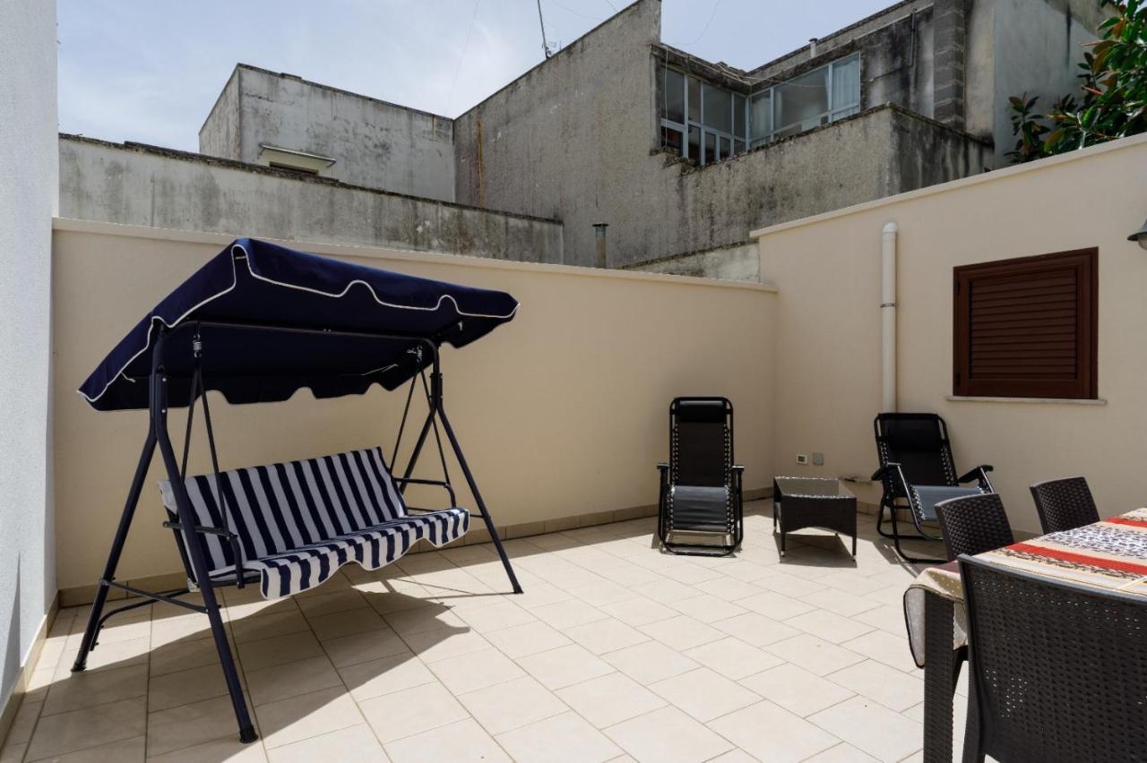 Vacation Rental "Nonna Cecilia" 莱切 外观 照片