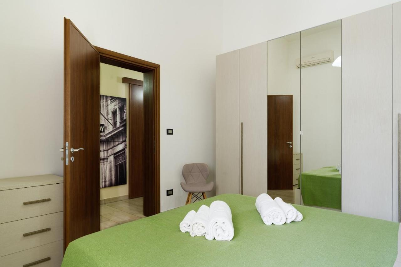 Vacation Rental "Nonna Cecilia" 莱切 外观 照片