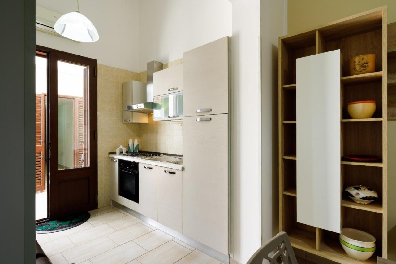 Vacation Rental "Nonna Cecilia" 莱切 外观 照片
