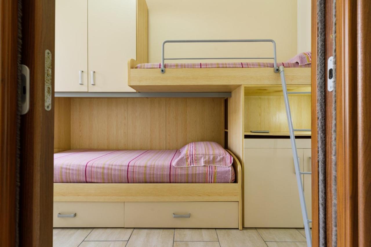 Vacation Rental "Nonna Cecilia" 莱切 外观 照片
