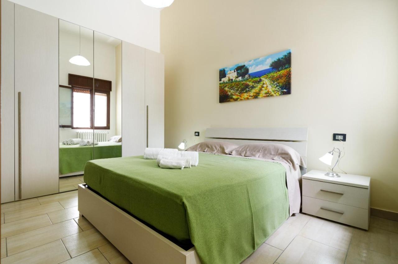 Vacation Rental "Nonna Cecilia" 莱切 外观 照片