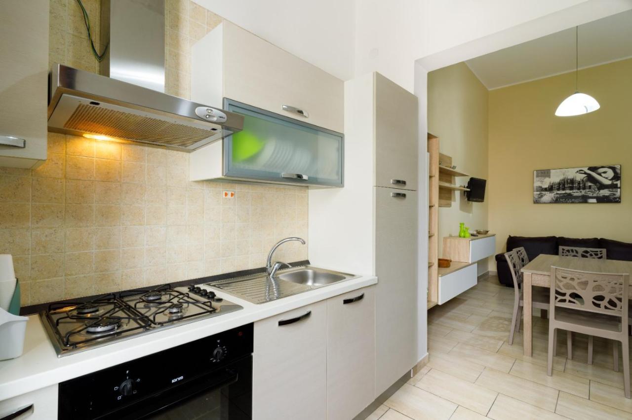 Vacation Rental "Nonna Cecilia" 莱切 外观 照片